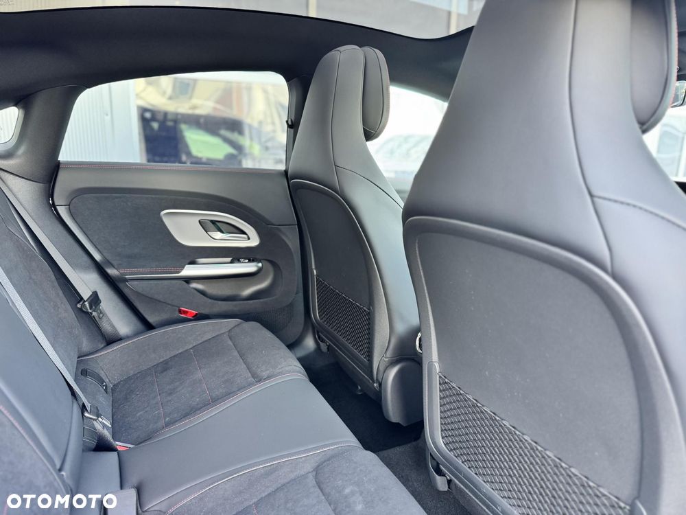 Mercedes-Benz CLA 200 mHEV 4-Matic 8G-DCT - 19