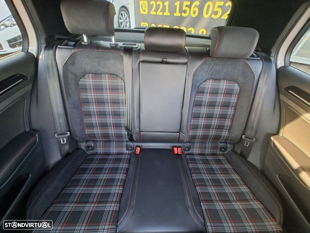 VW Golf 2.0 TSi GTi DSG Performance - 12