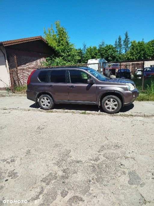 Nissan X-Trail 2.0 dCi 4x4 DPF Platinum - 4