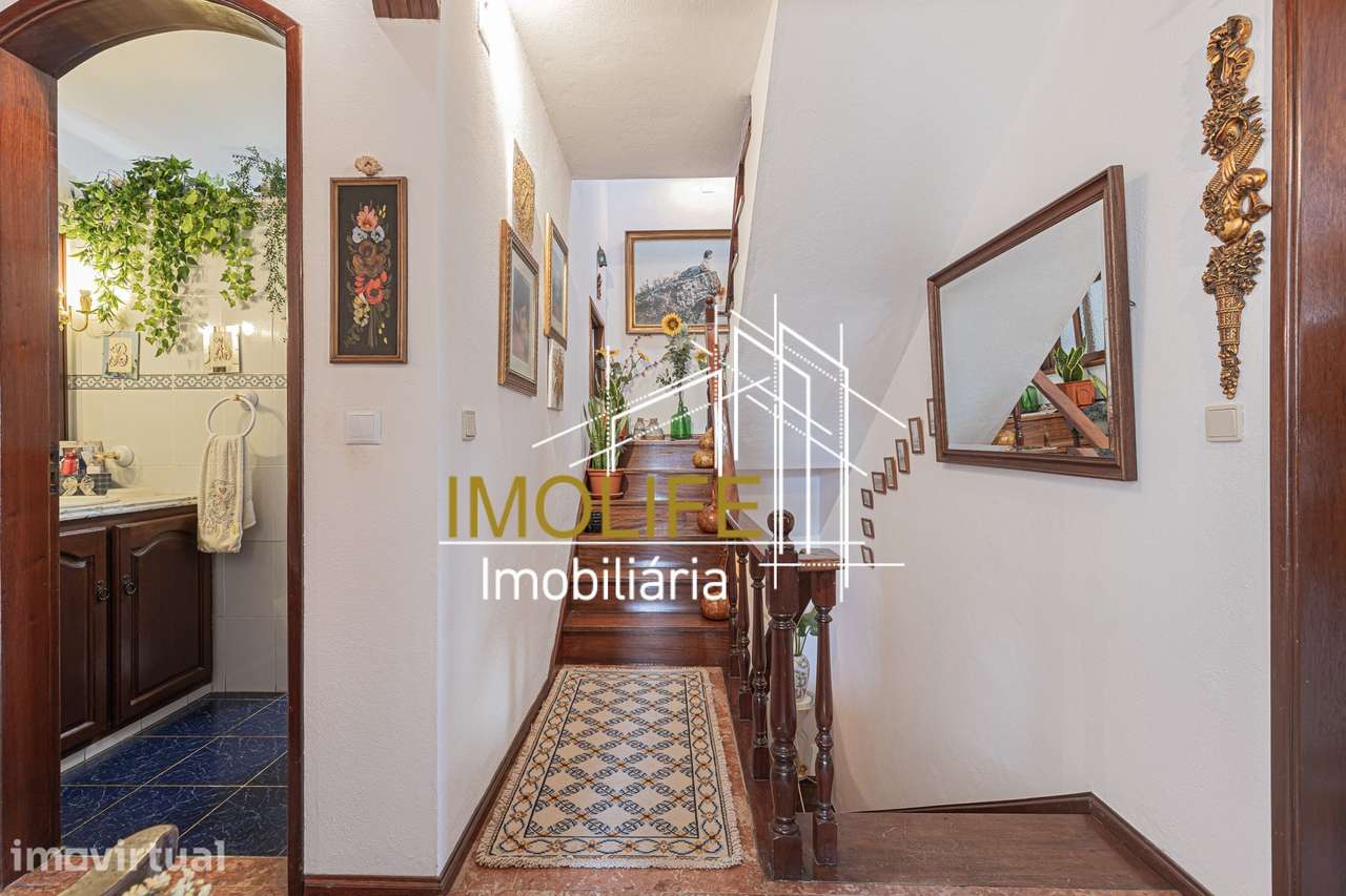 Moradia T1 + T3 no centro da Vila de Mora - Grande imagem: 3/60