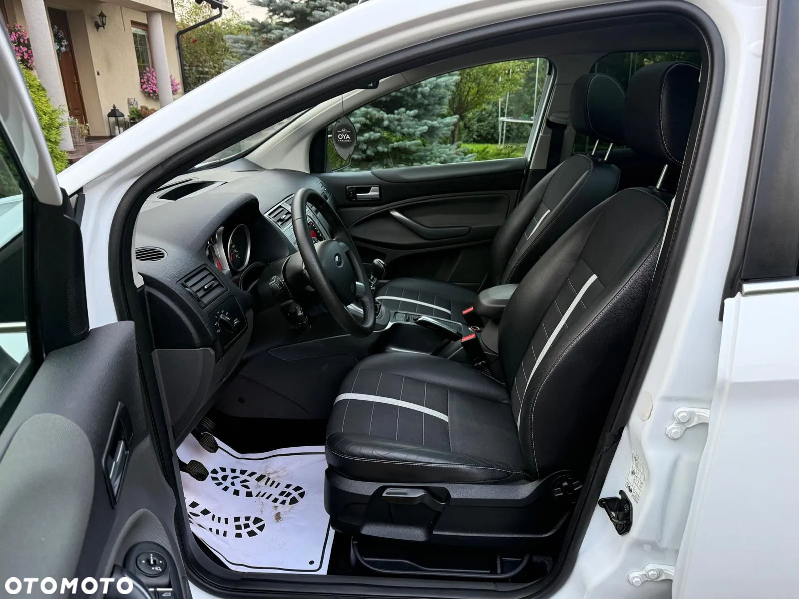 Ford Kuga 2.0 TDCi 4x4 Titanium - 12