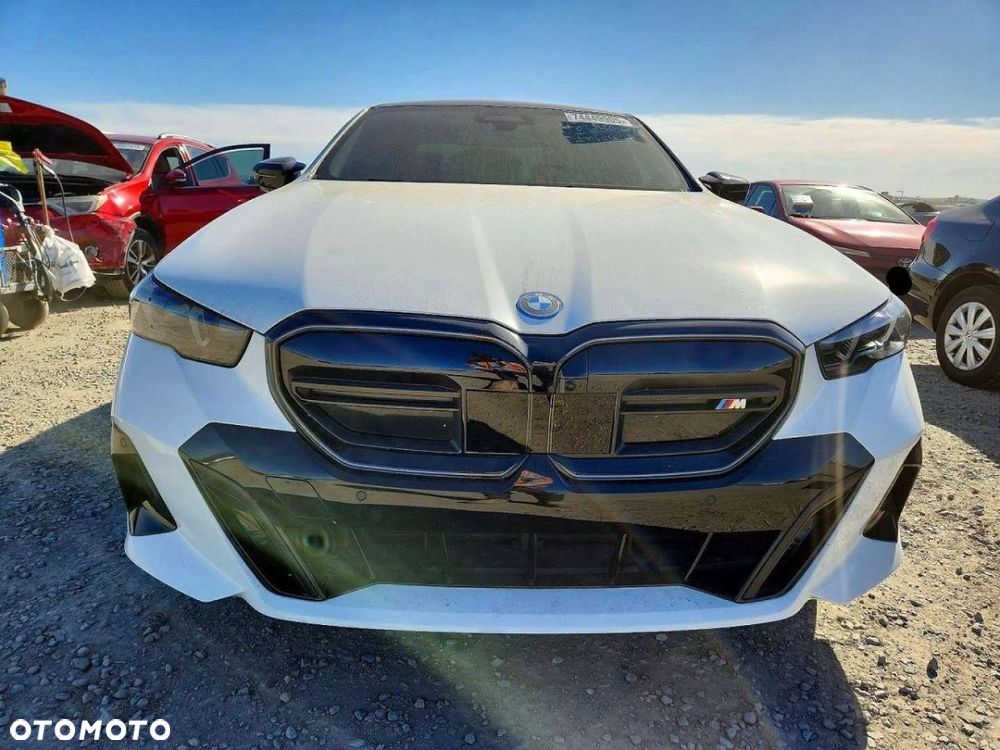 BMW i5 - 6