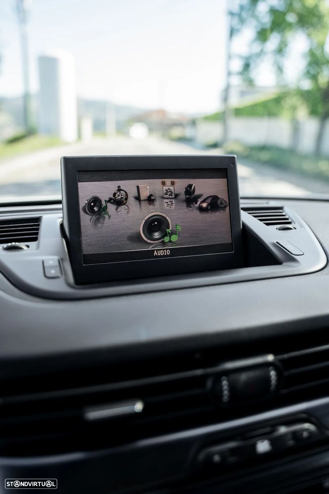 Alfa Romeo Giulietta 2.0 JTDM Distinctive - 29