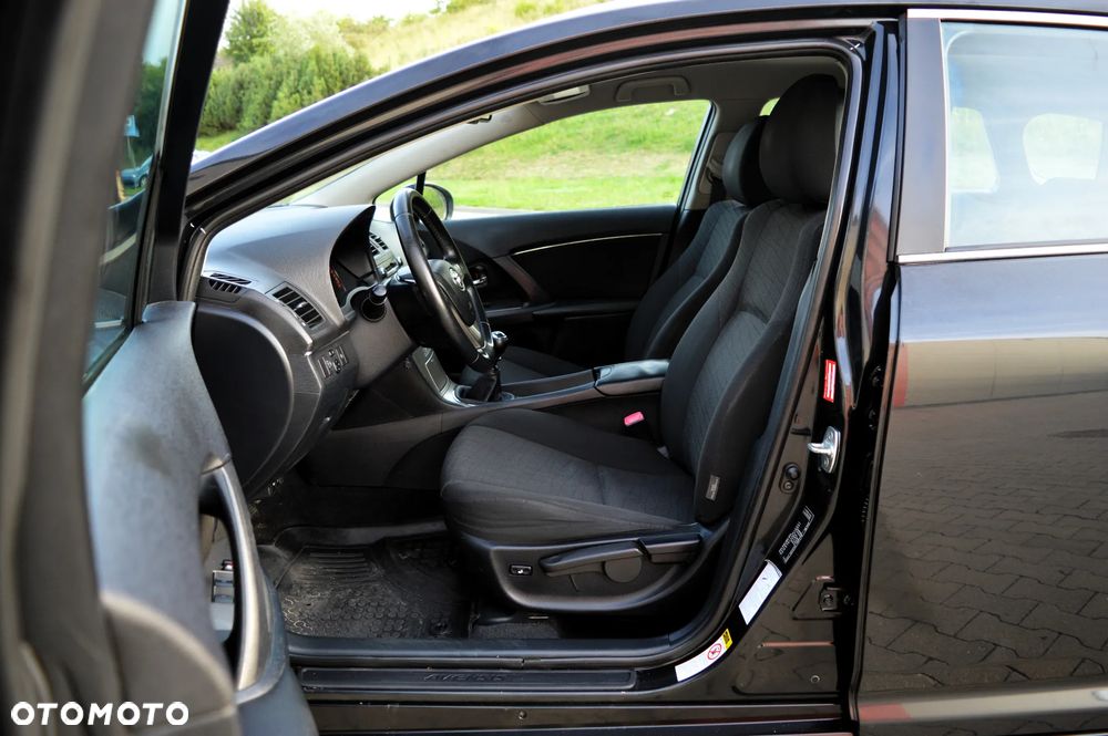 Toyota Avensis 2.0 D-4D Sol - 6