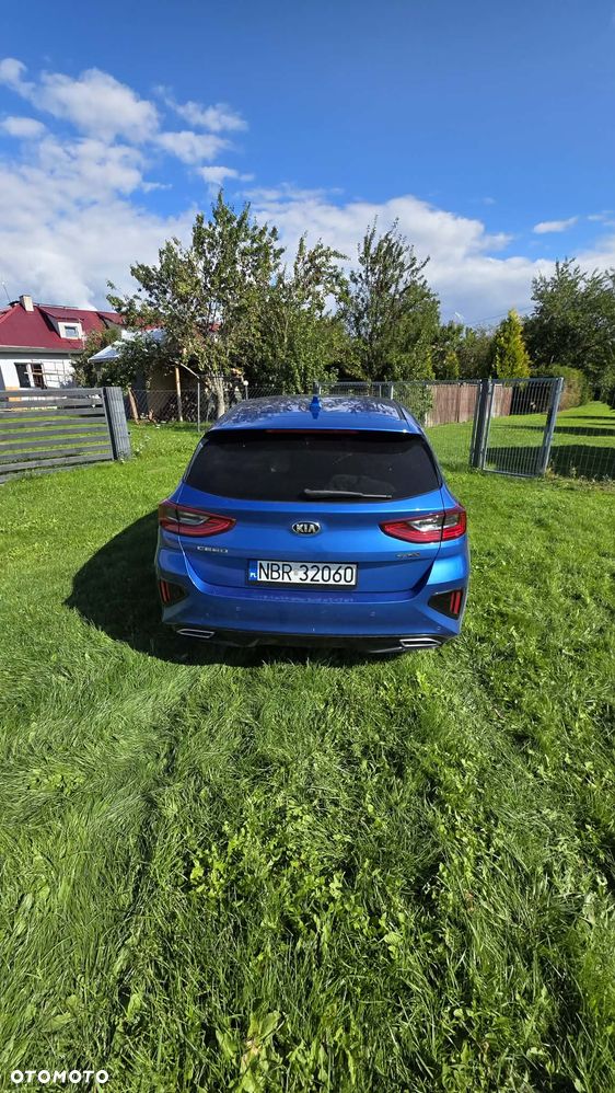 Kia Ceed - 8