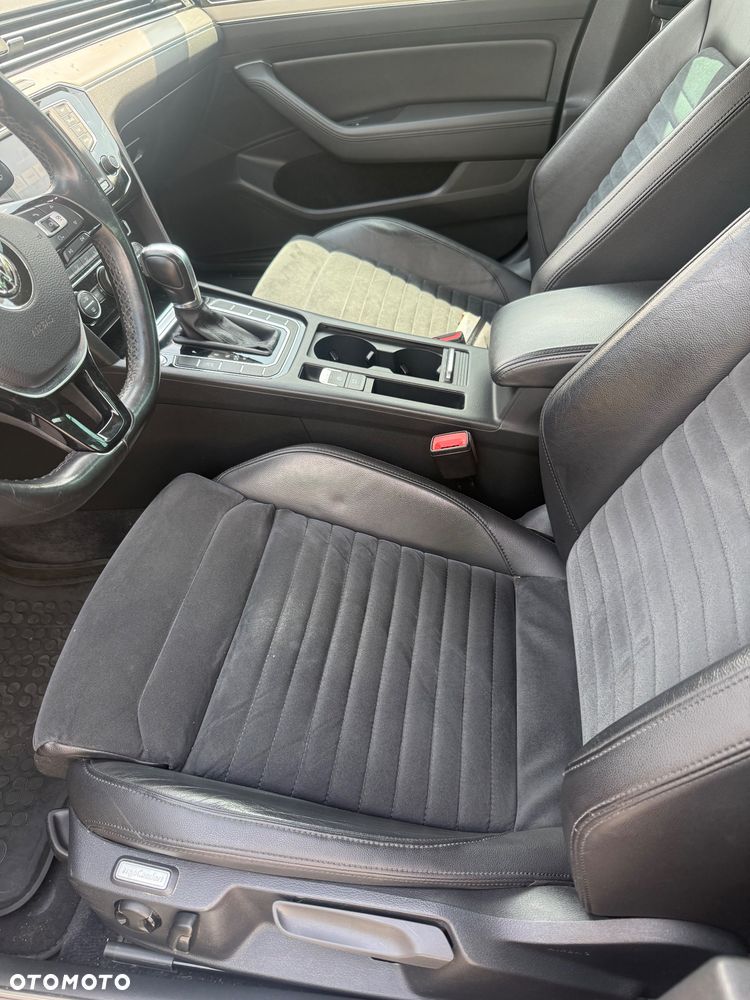 Volkswagen Passat 2.0 TDI SCR DSG Highline - 8