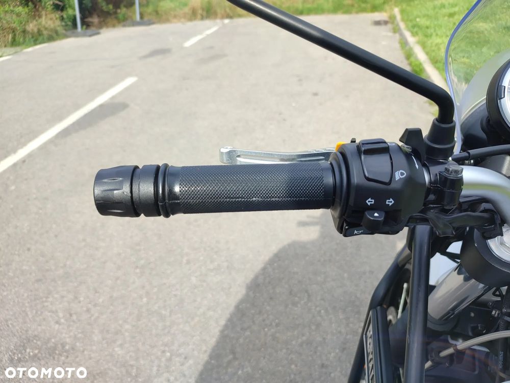 Royal Enfield Himalayan - 9