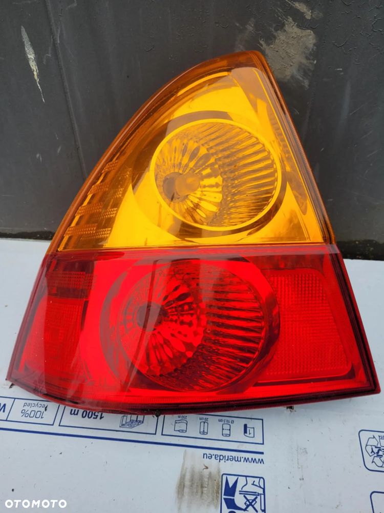 Suzuki Liana Lampy tylne - 3