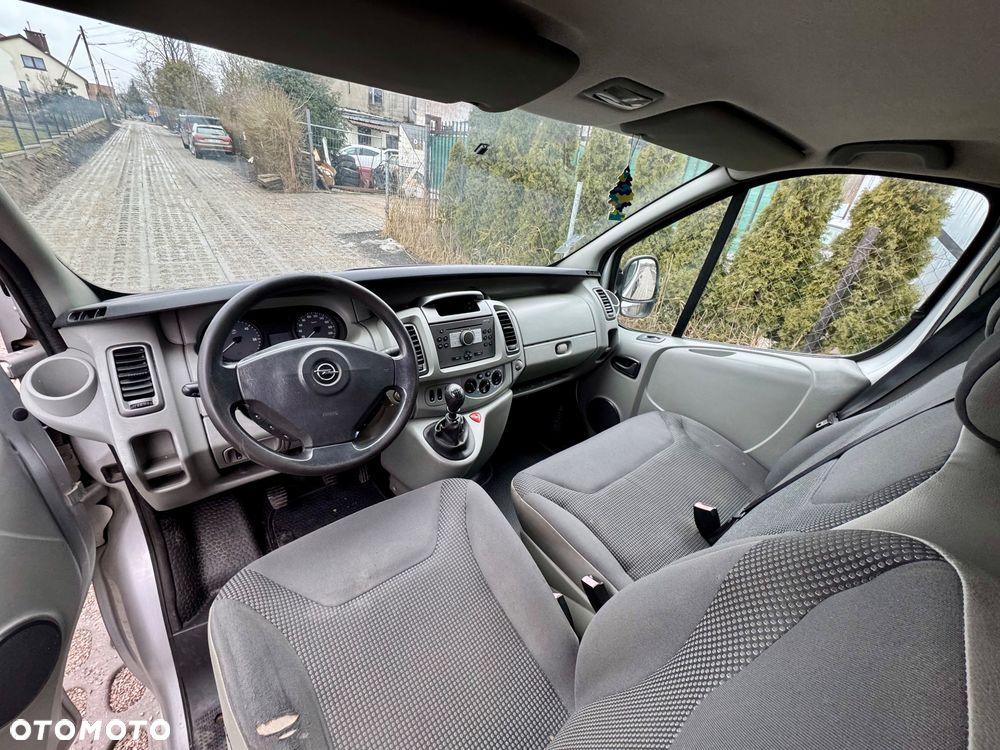 Opel Vivaro - 10