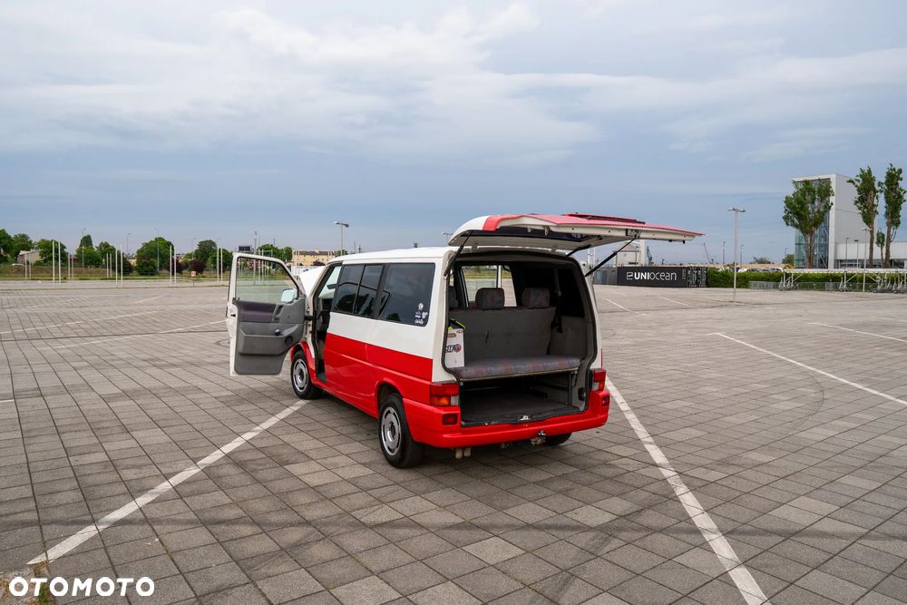 Volkswagen Multivan - 10