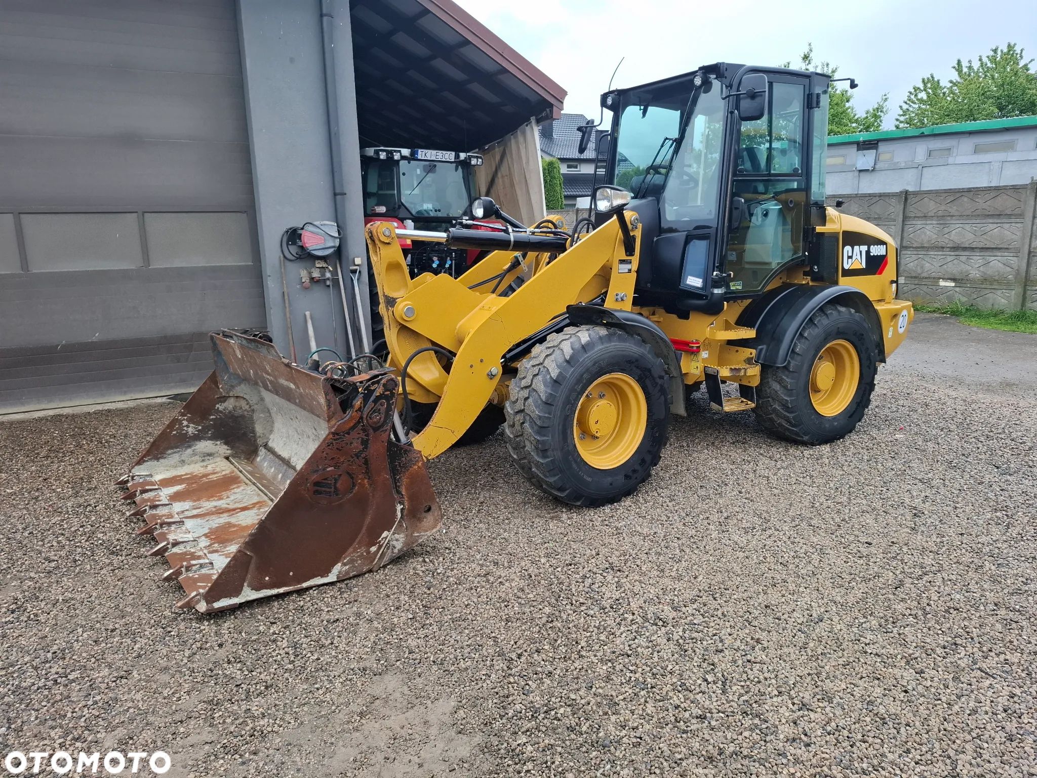 Caterpillar CAT 908 M - 1