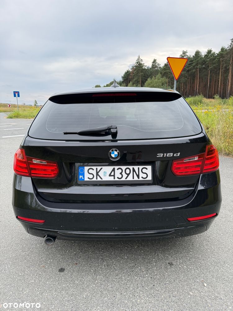 BMW Seria 3 318d Sport Line - 21