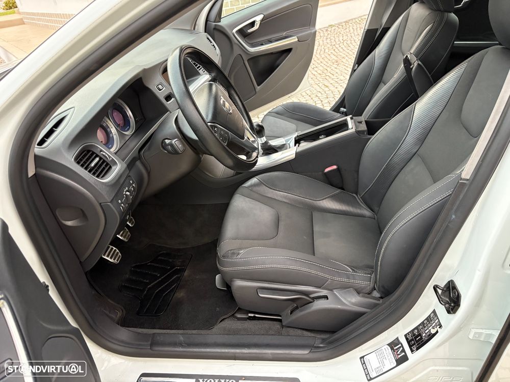 Volvo V60 1.6 D2 Drive R-Design Start/Stop - 4