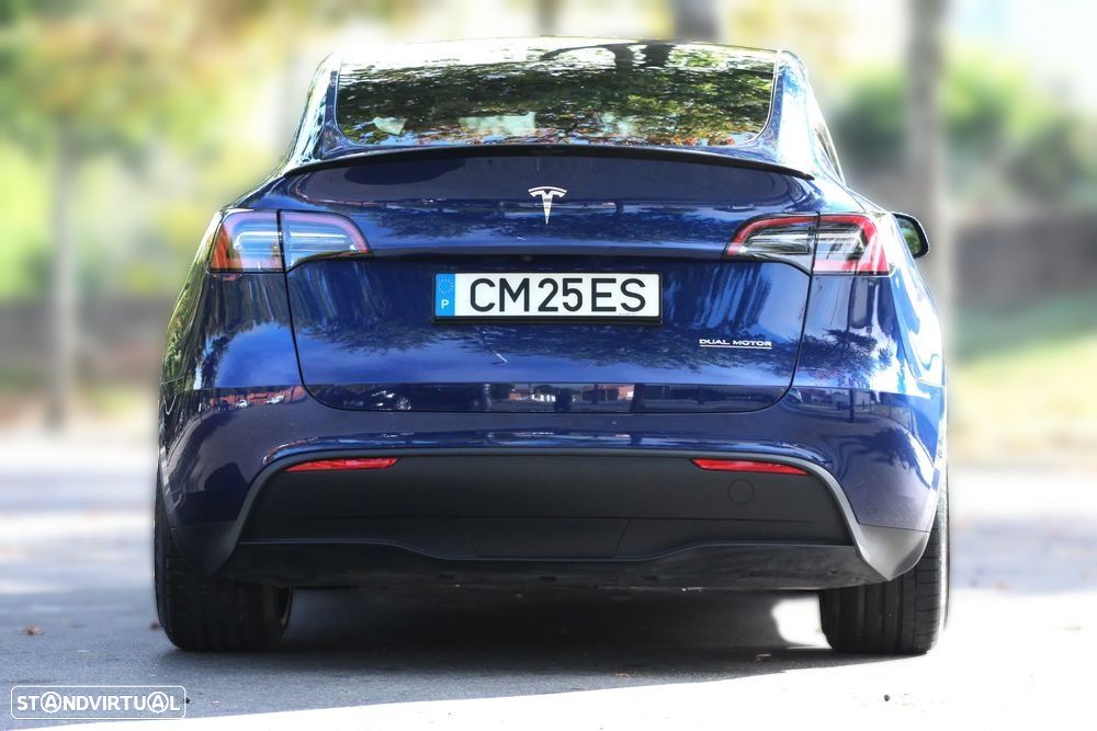 Tesla Model Y Performance Dual Motor AWD - 10
