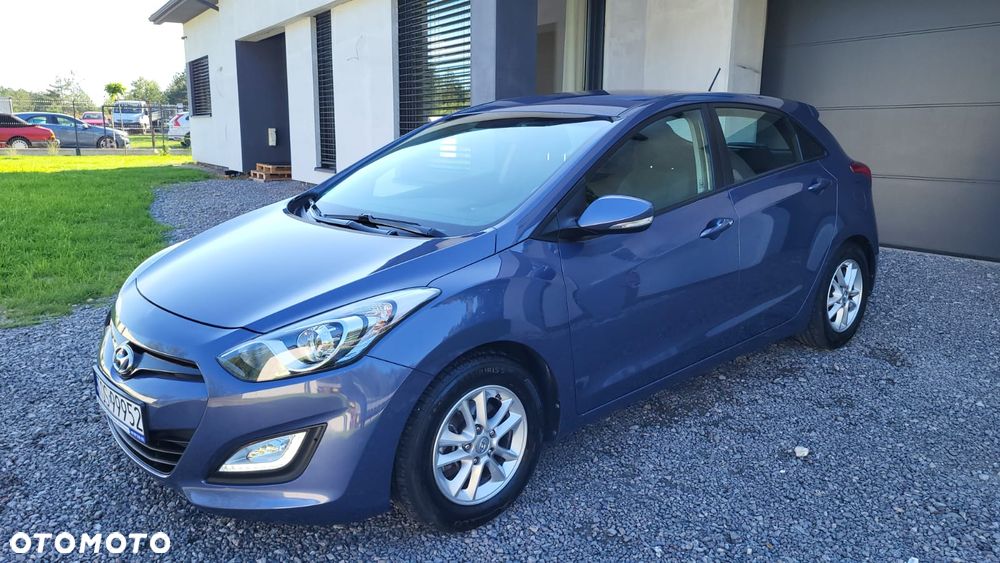 Hyundai i30 1.4 Intro Edition - 11