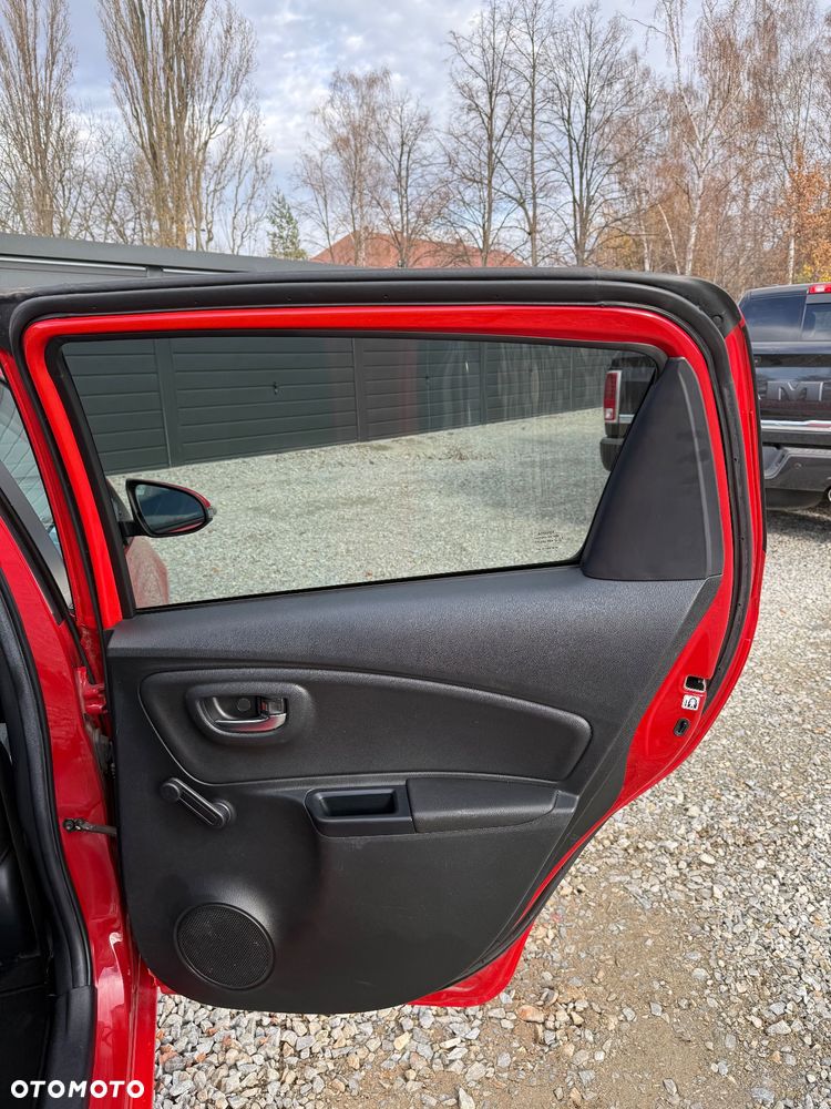 Toyota Yaris 1.5 Premium CVT - 21