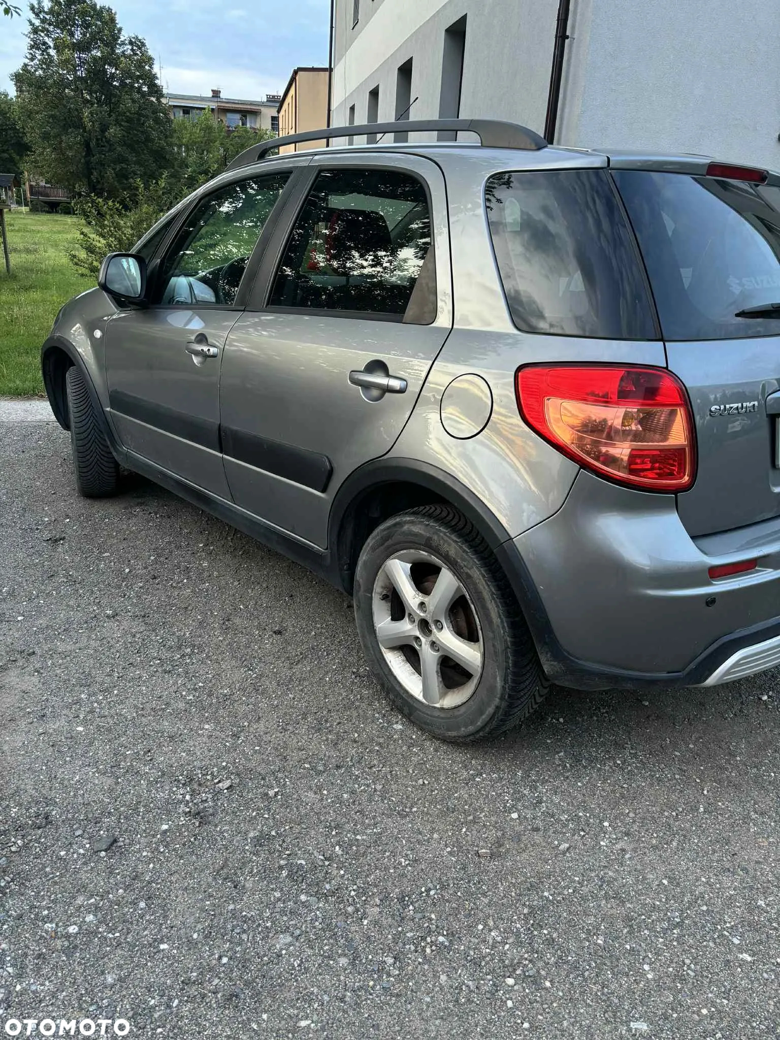 Suzuki SX4 1.6 GS / Premium - 10