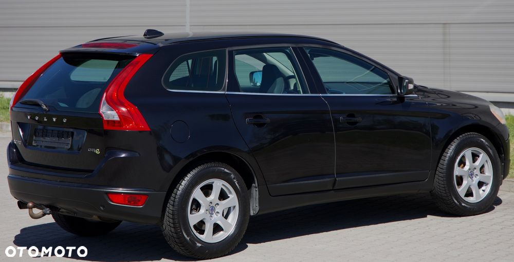 Volvo XC 60 D4 Momentum - 23