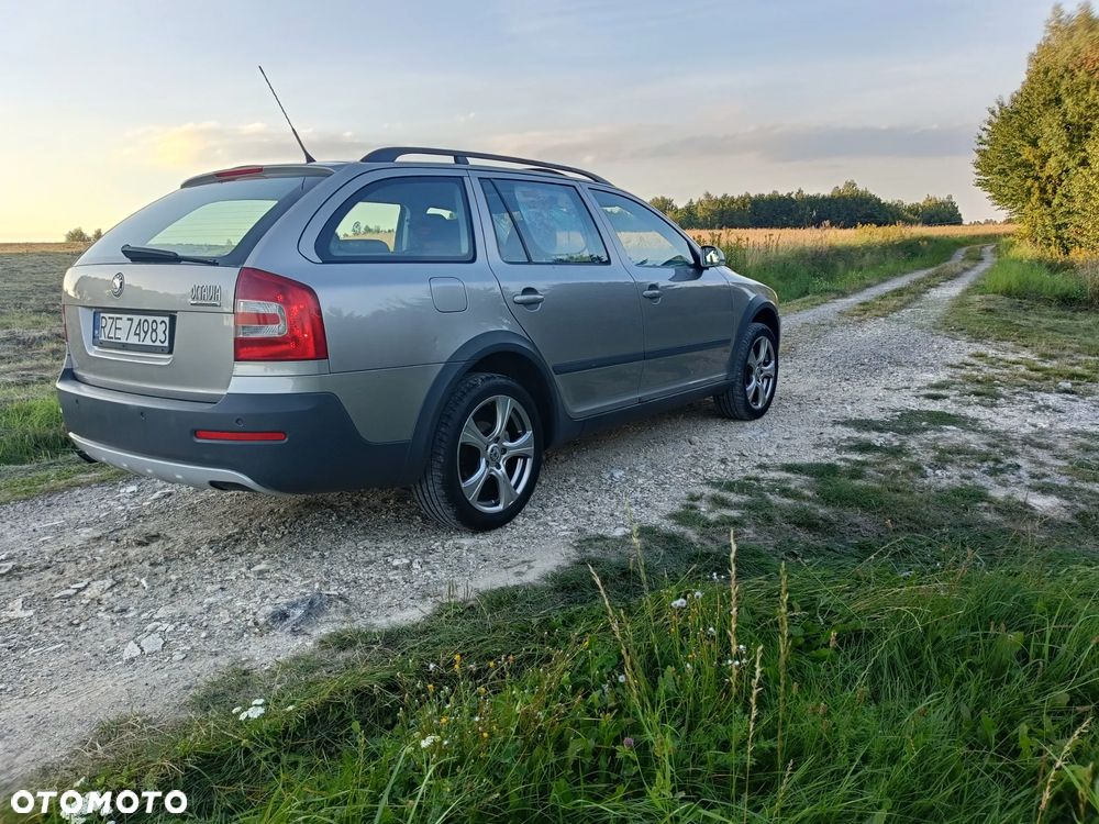 Skoda Octavia Combi 2.0 FSI Scout 4x4 - 8