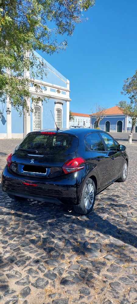 Peugeot 208 1.6 BlueHDi Style - 3
