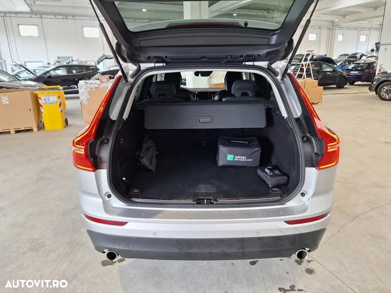 Volvo XC 60 B4 MHEV Momentum Pro - 6