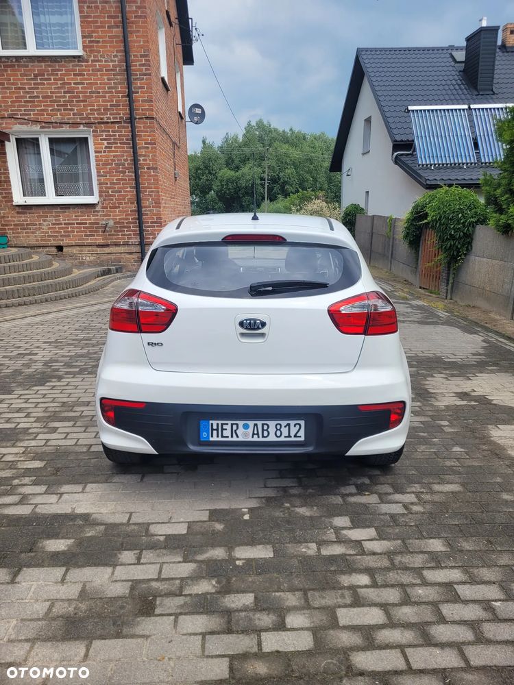 Kia Rio - 5