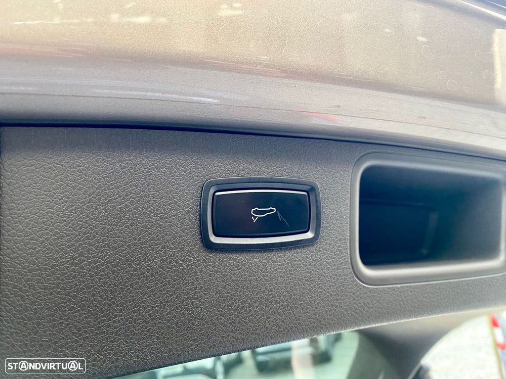 Porsche Macan S - 38