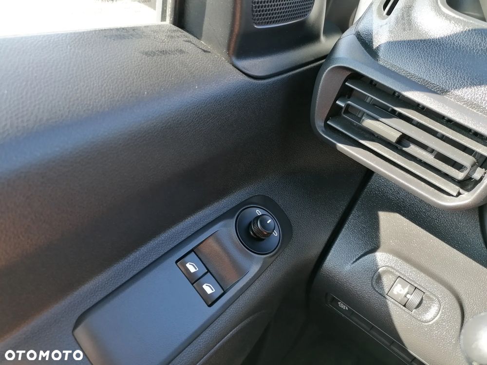 Toyota Proace City Verso 1.5 D-4D Business - 13
