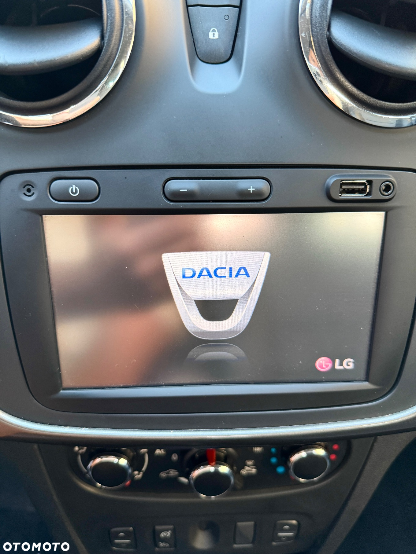 Dacia Sandero 0.9 TCe SL Celebration S&S - 17