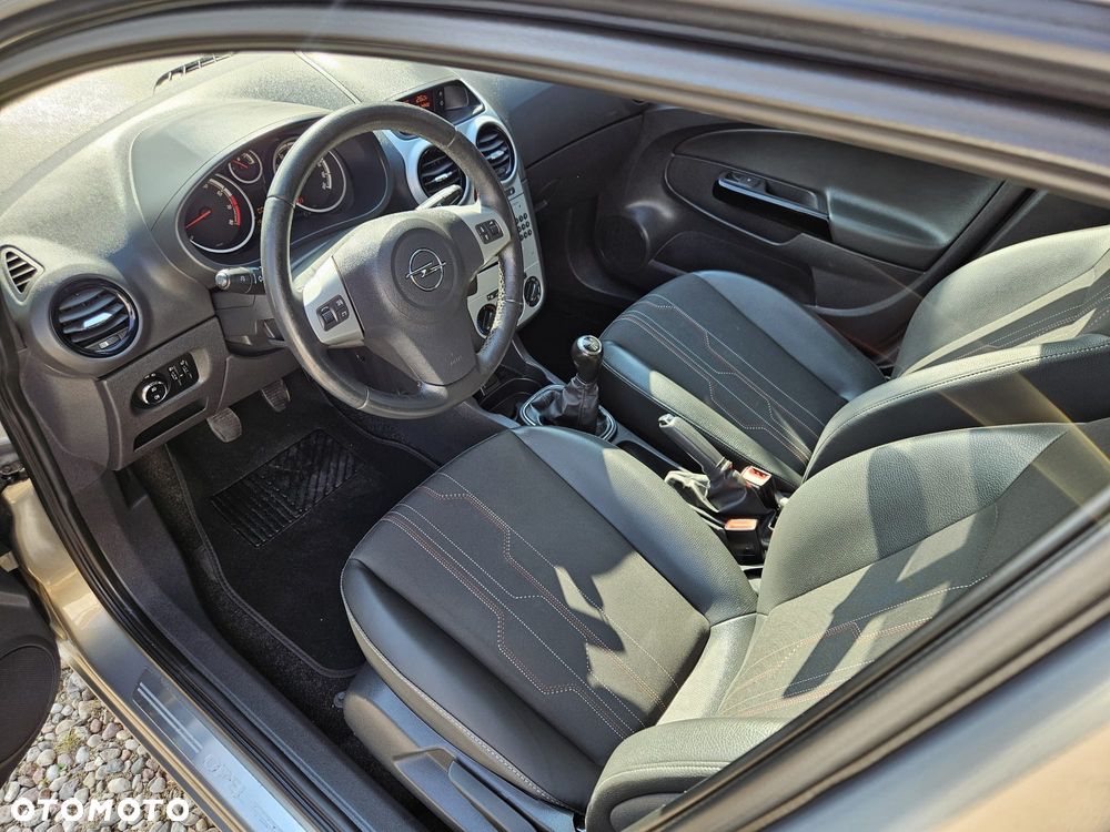 Opel Corsa 1.4 16V 150 Jahre - 3