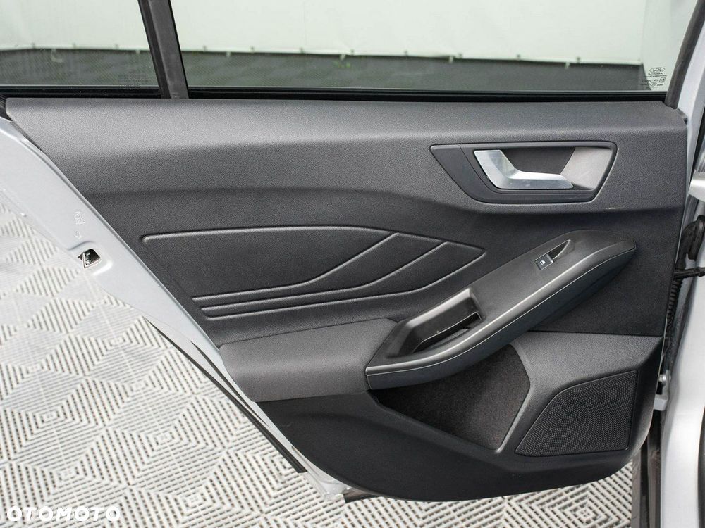 Ford Focus - 24