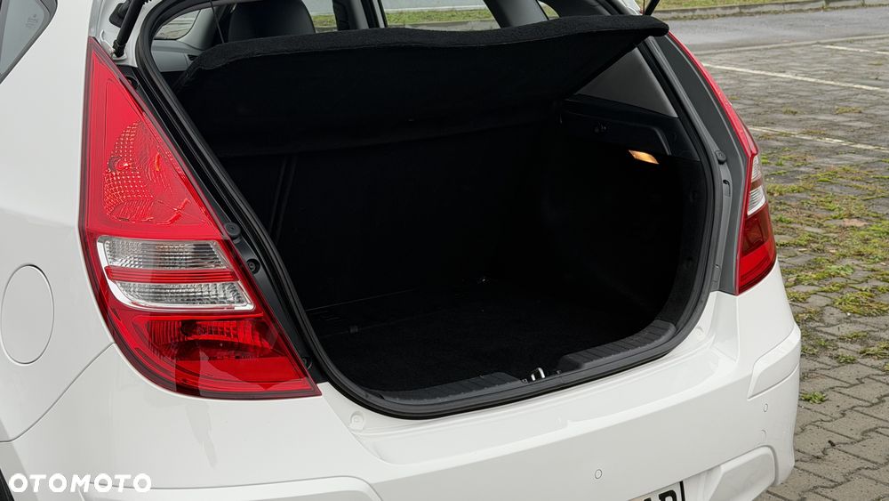 Hyundai i30 1.4 FIFA WM Edition - 41