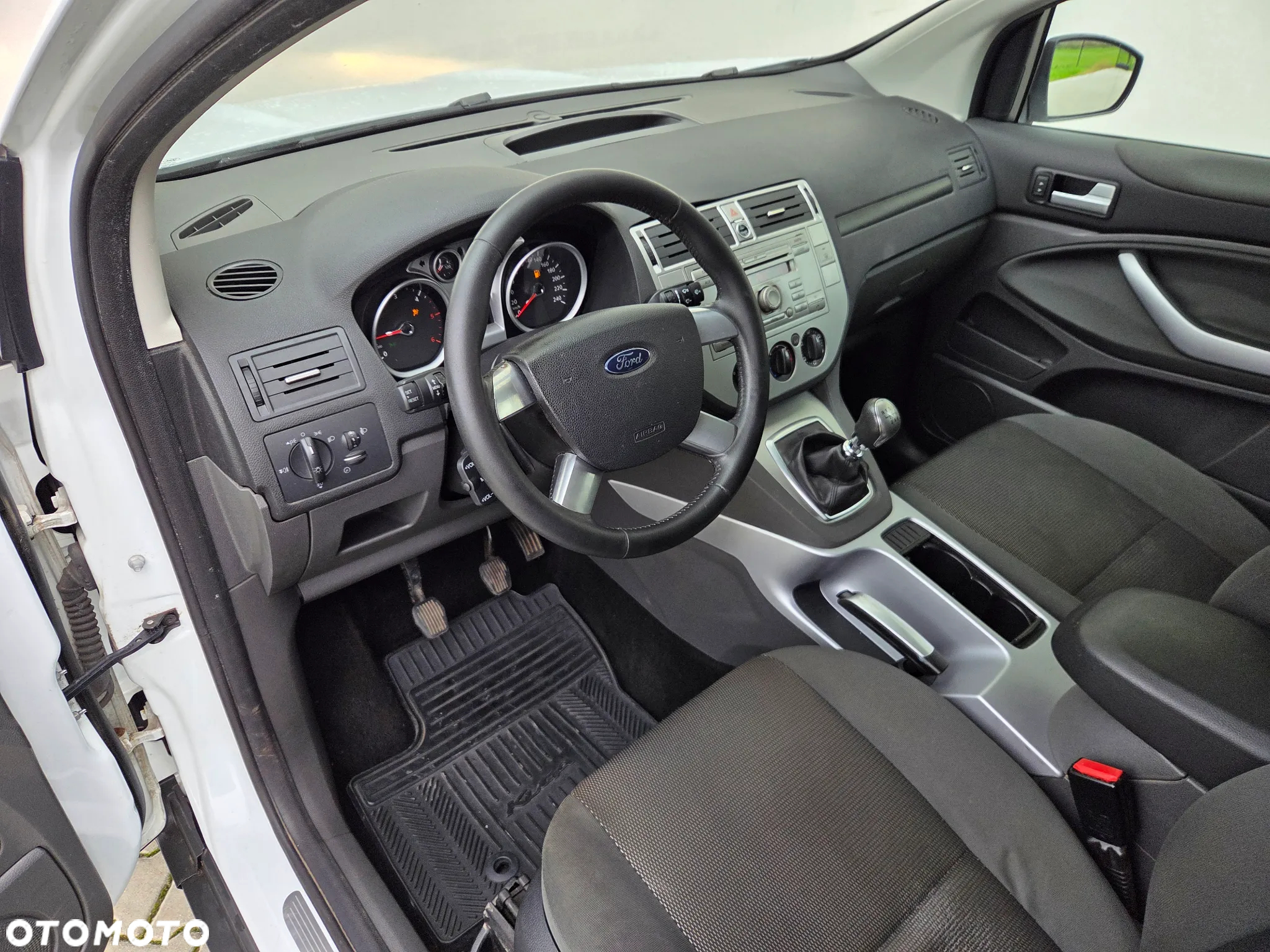 Ford Kuga - 7