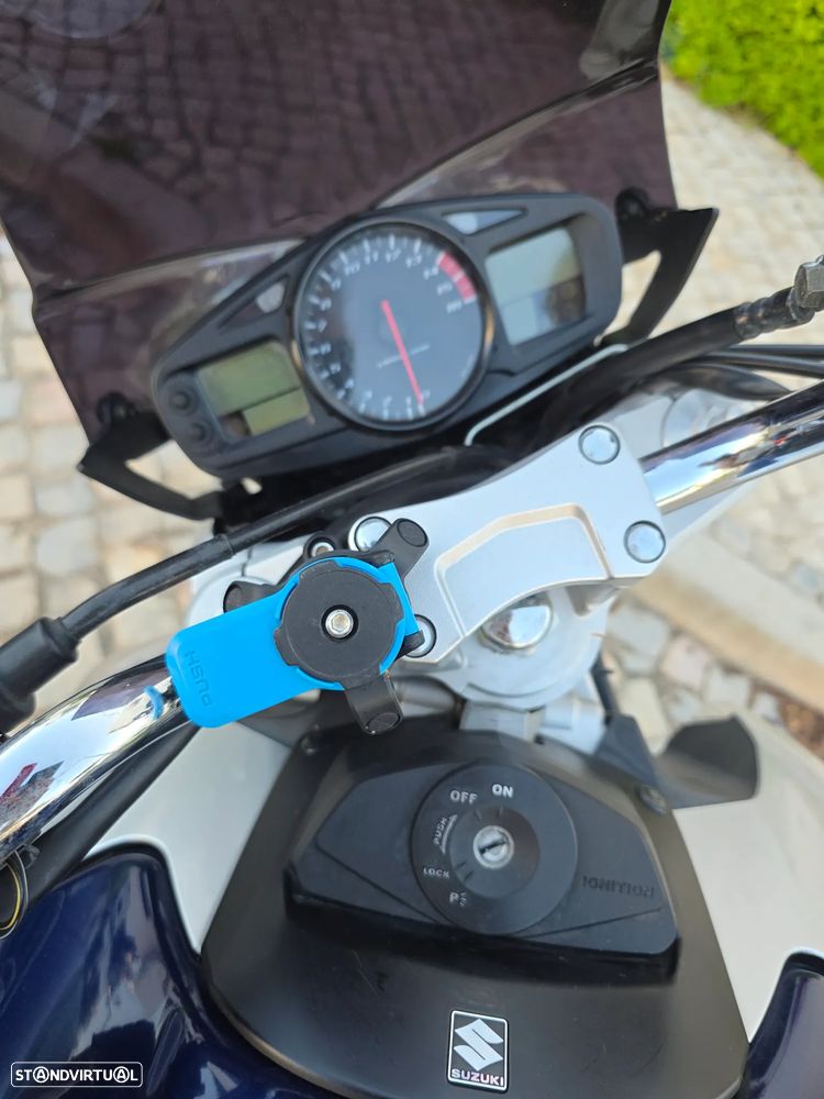 Suzuki GSR - 10