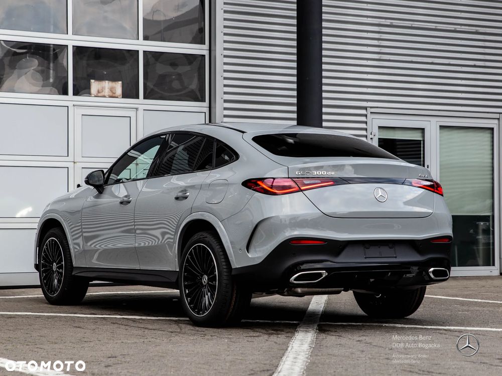 Mercedes-Benz GLC Coupe 300 de PHEV 4-Matic AMG Line - 4