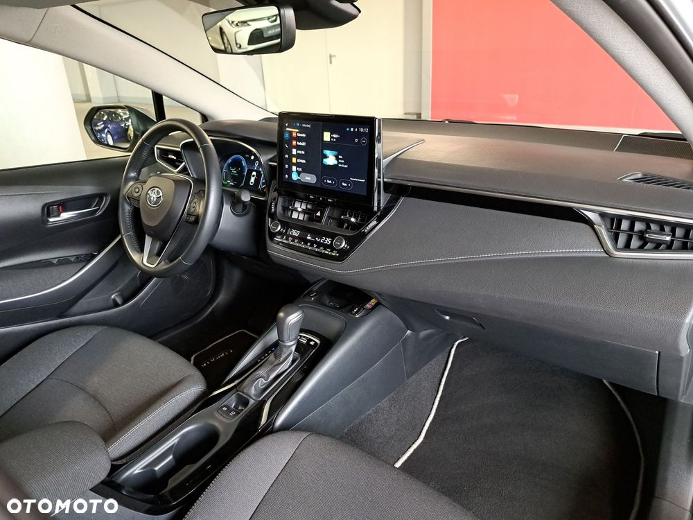 Toyota Corolla 1.8 Hybrid Comfort - 17