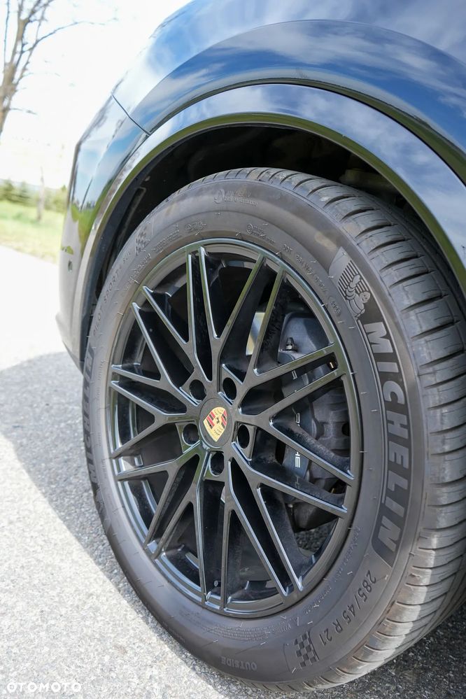 Porsche Cayenne - 21