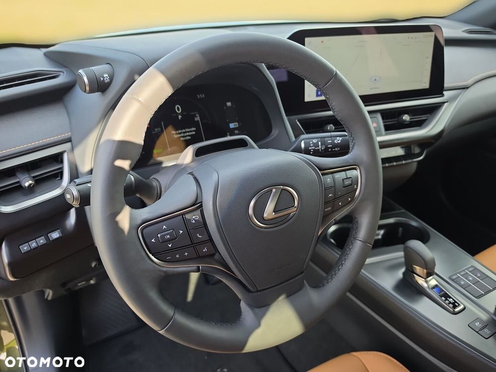 Lexus UX - 11