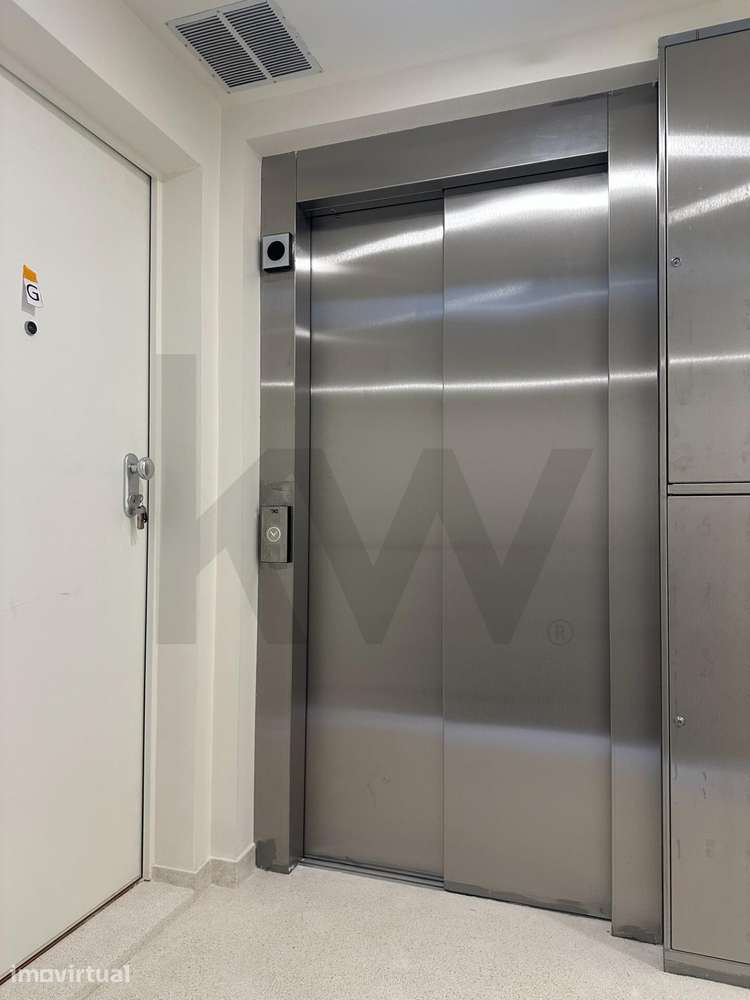 Apartamento T2 duplex novo no centro do Porto ao Palácio de Cristal - Grande imagem: 2/36