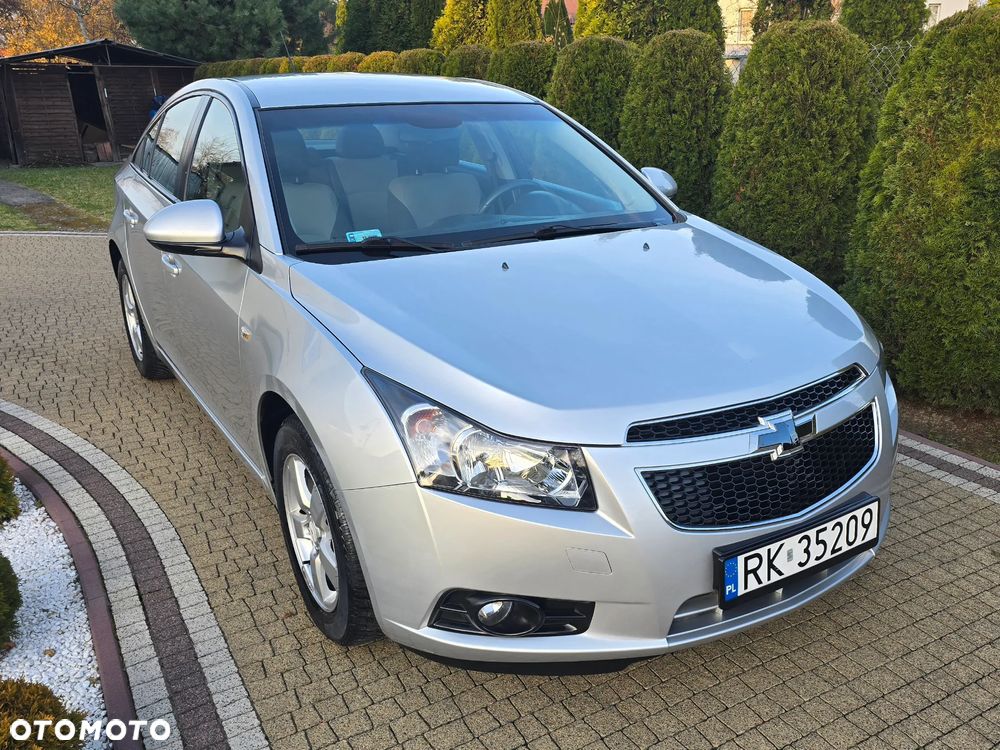 Chevrolet Cruze 1.6 LS - 8