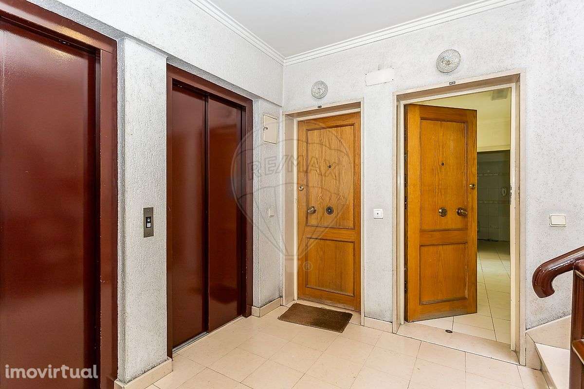 Escritório T1 para arrendamento - Grande imagem: 2/20