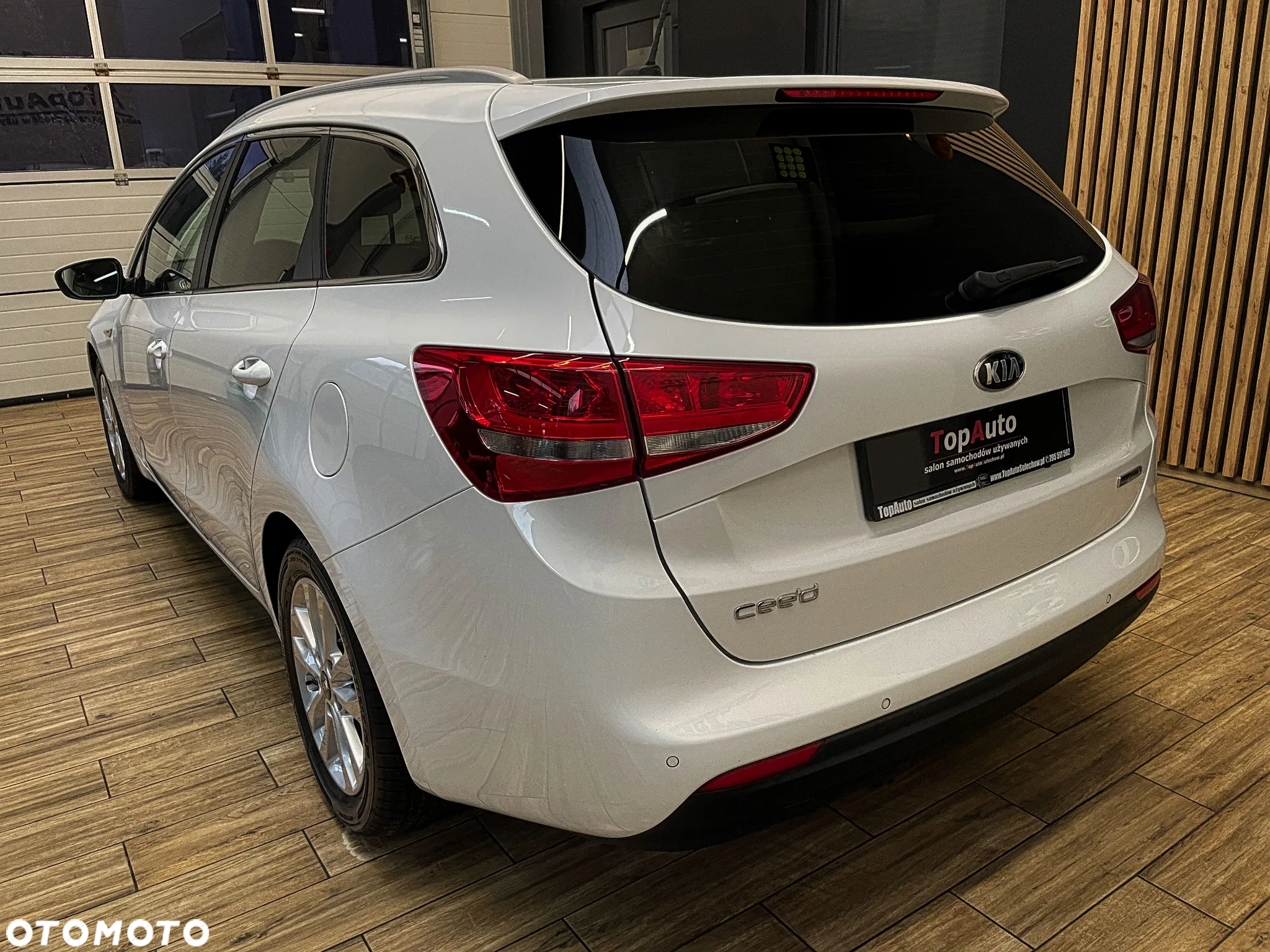 Kia Ceed 1.4 Attract - 10