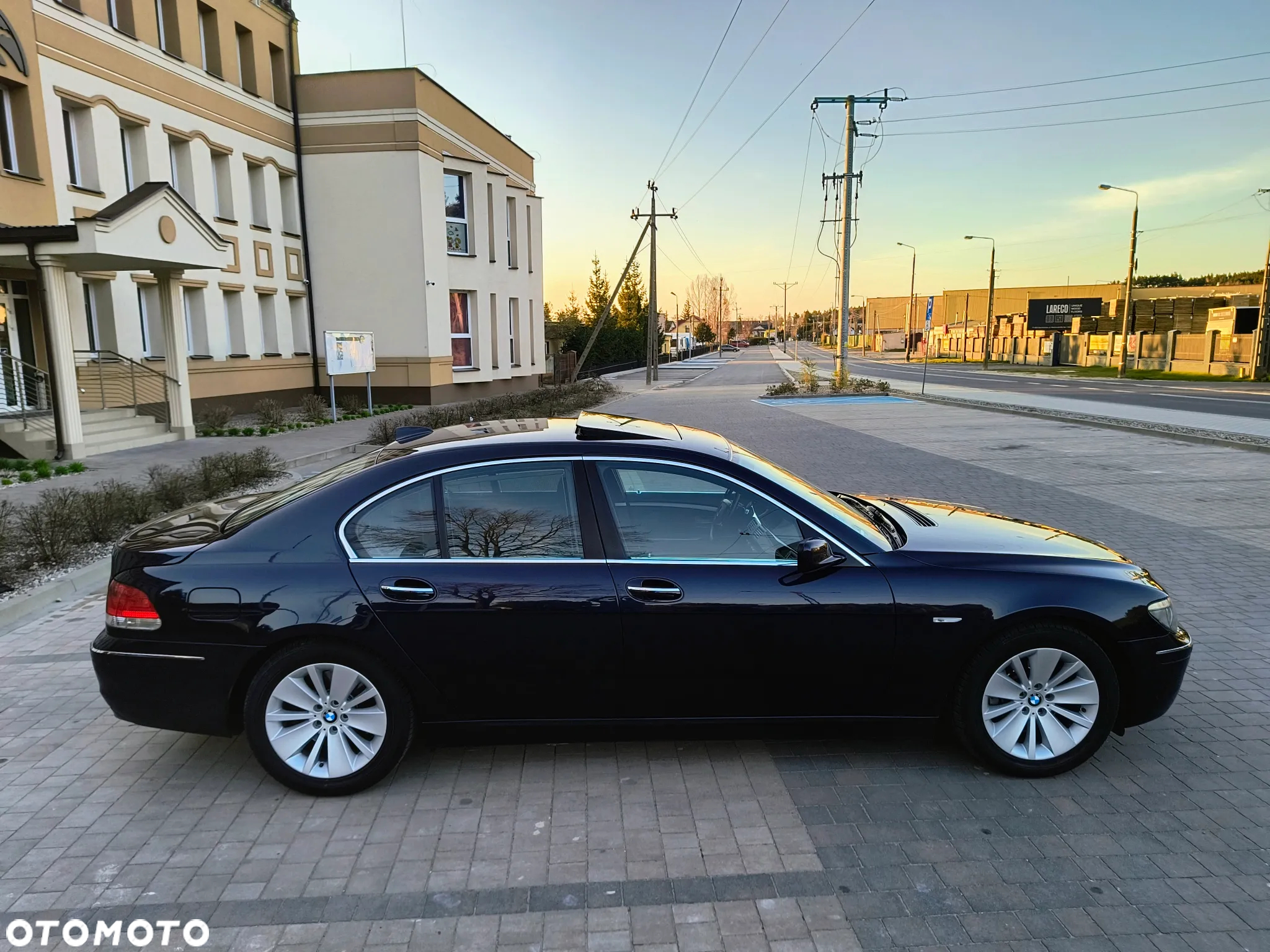 BMW Seria 7 740i - 4