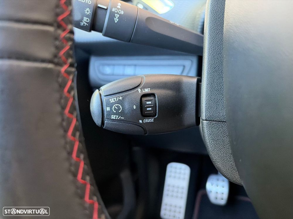 Peugeot 2008 1.2 PureTech GT Line - 15