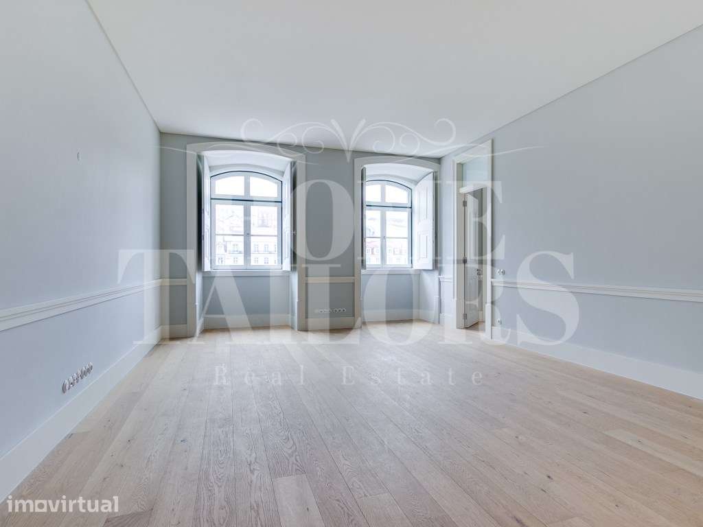 Apartamento T2 para venda na Praça Dom Pedro IV - Grande imagem: 4/29
