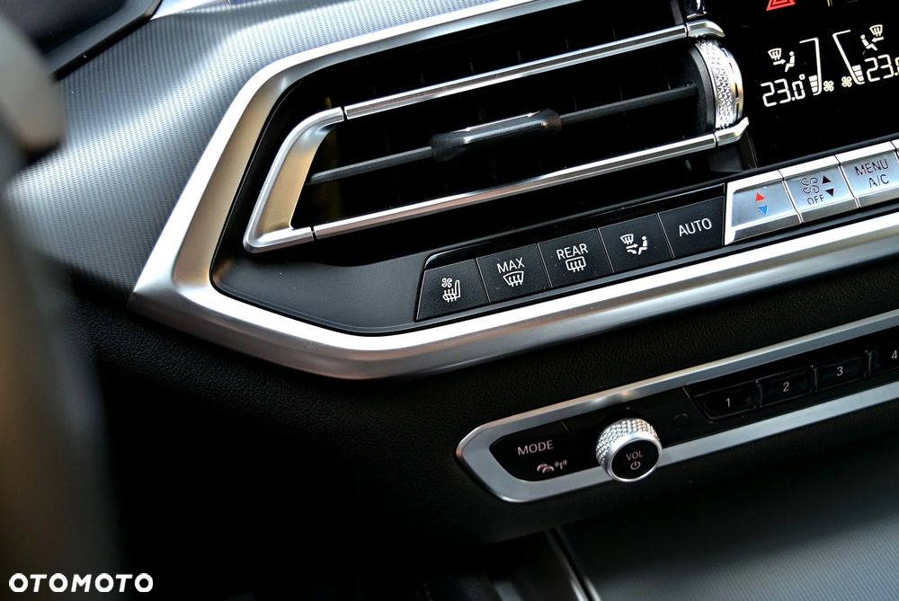 BMW X6 xDrive30d mHEV - 23
