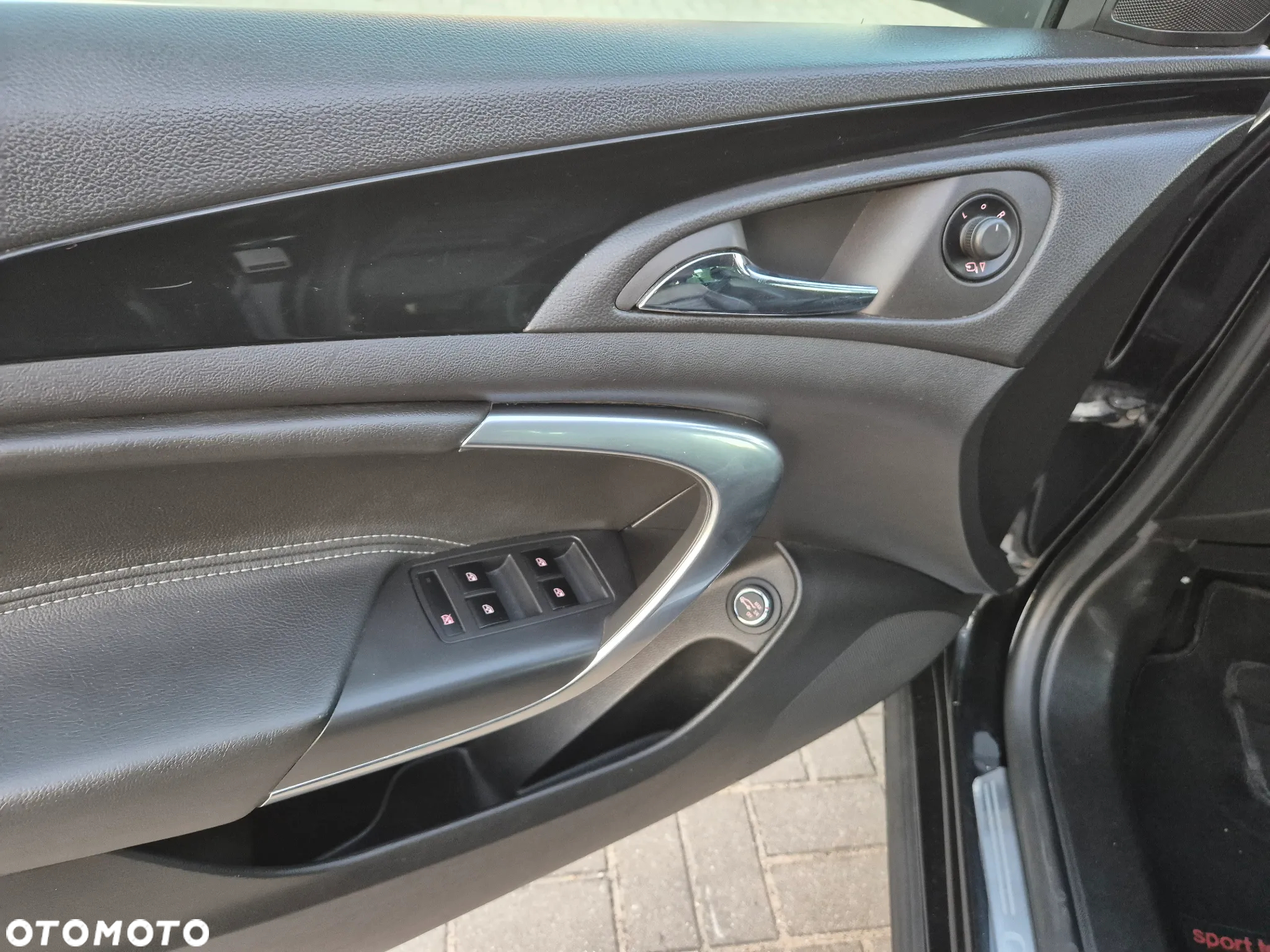 Opel Insignia 2.0 CDTI Sports Tourer Design Edition - 18