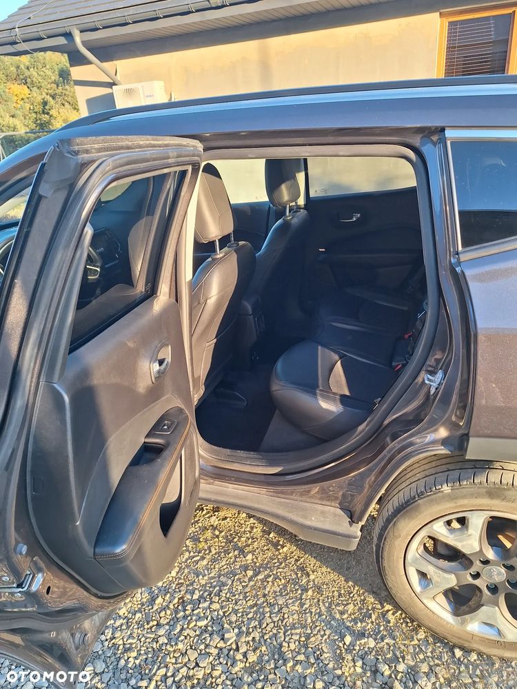 Jeep Compass - 9