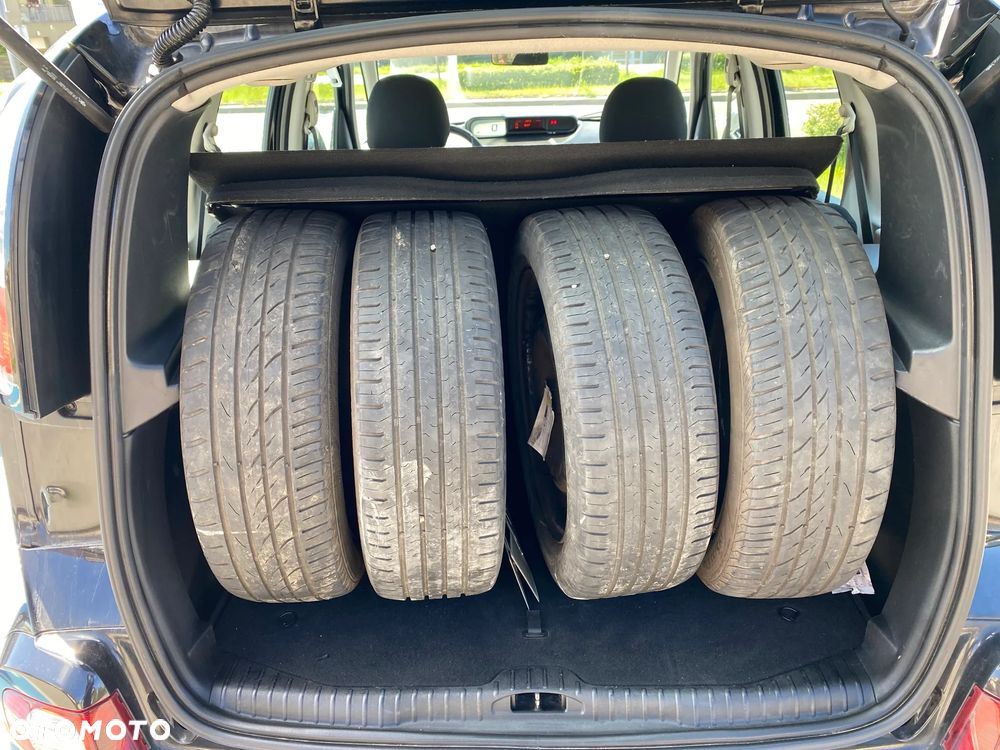 Citroën C3 Picasso 1.4i Attraction - 9