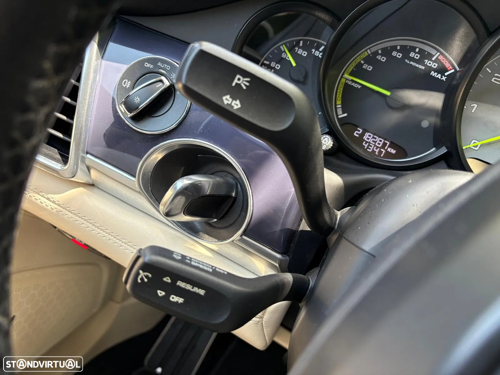 Porsche Panamera 4 E-Hybrid - 21
